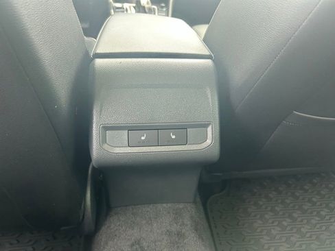 Used 2023 Volkswagen Jetta SEL FWD image 48