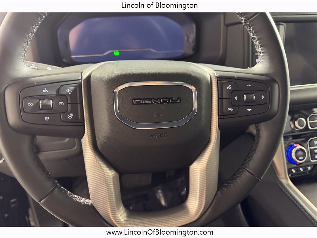 Used 2024 GMC Yukon XL Denali AWD/4WD image 19