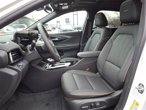 New 2026 Buick Envista Avenir image 9