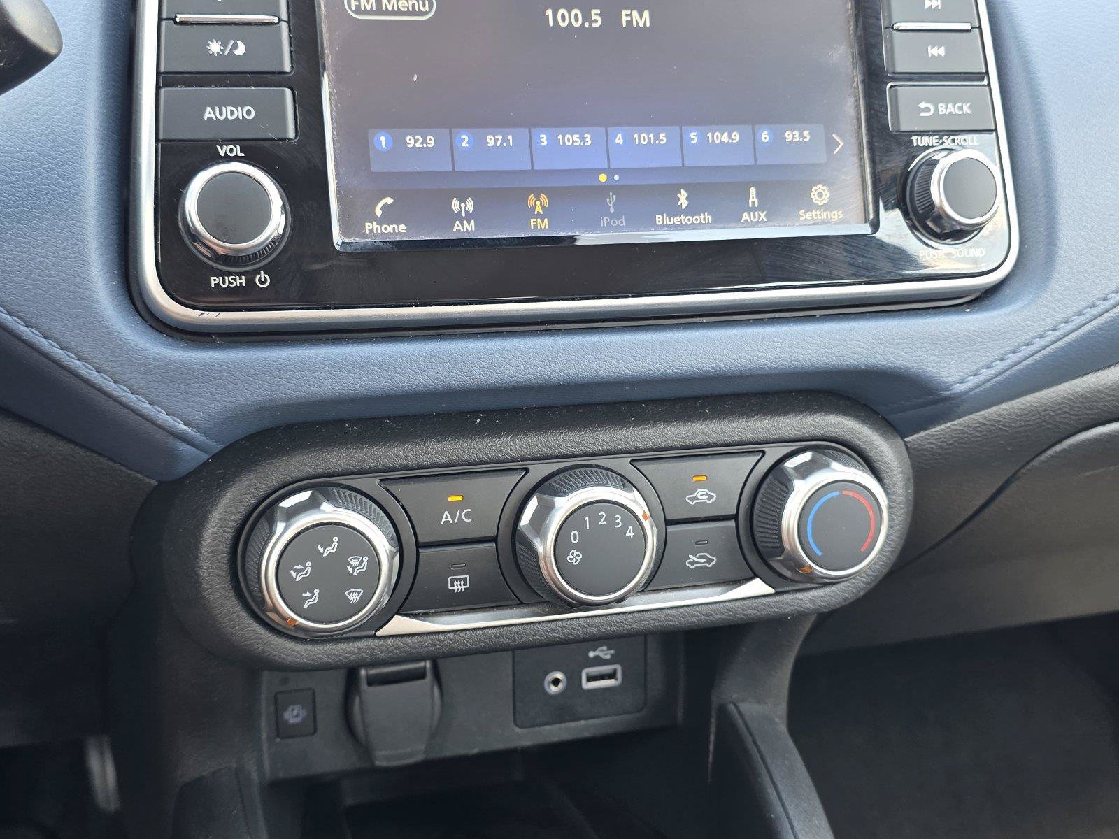Used 2025 Nissan Versa SV FWD image 14