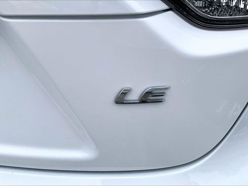 Used 2025 Toyota Corolla LE image 8