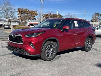 Used 2023 Toyota Highlander XLE