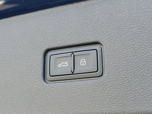 New 2026 Audi RS Q8 performance image 9