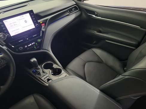 Used 2022 Toyota Camry XSE FWD image 12