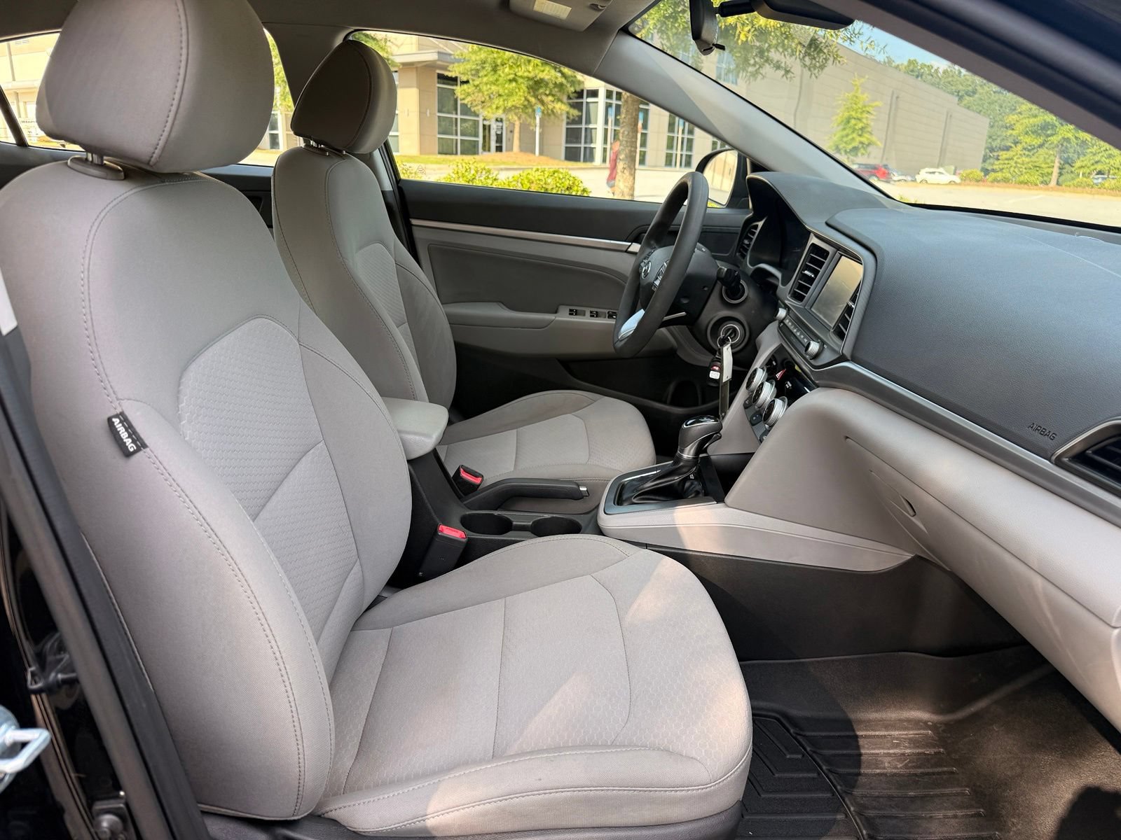 Used 2019 Hyundai Elantra SEL FWD image 34