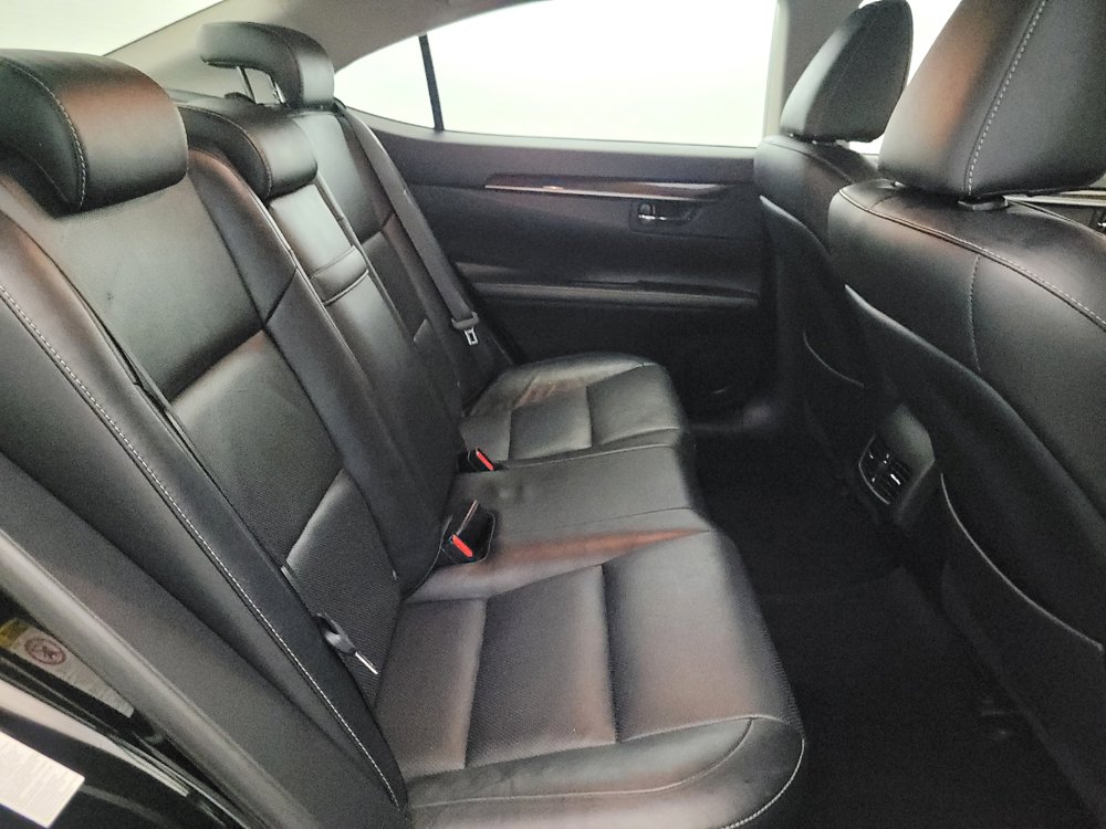 Used 2015 Lexus ES 350 w/ Luxury Package FWD image 19