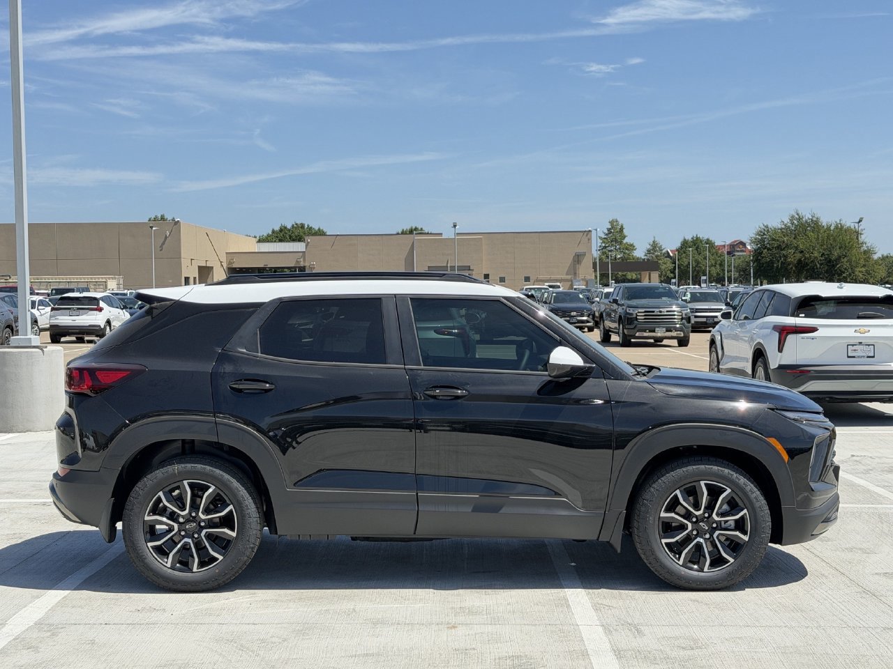 New 2026 Chevrolet TrailBlazer ACTIV w/ Convenience Package FWD image 3