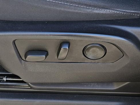 Used 2022 Chevrolet Silverado 1500 Custom image 26