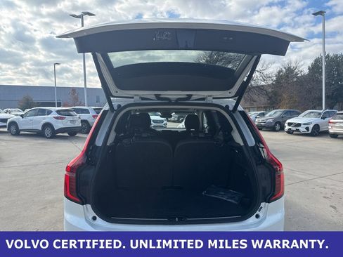 Certified 2025 Volvo XC90 B6 Plus image 8