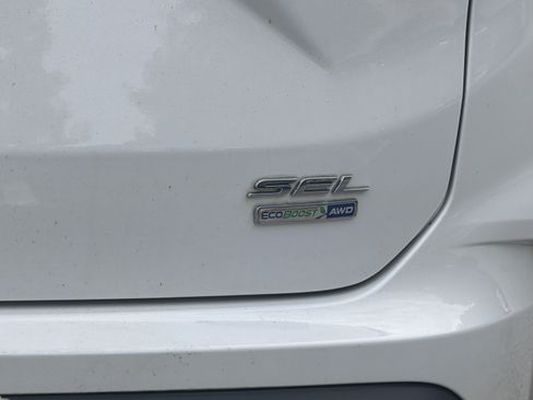 Used 2019 Ford Edge SEL w/ Equipment Group 201A AWD/4WD image 35