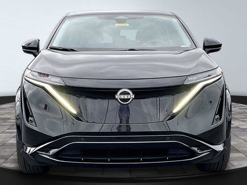 Certified 2023 Nissan Ariya FWD image 2
