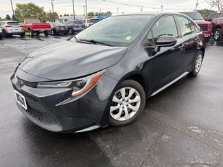Used 2020 Toyota Corolla LE FWD video 1