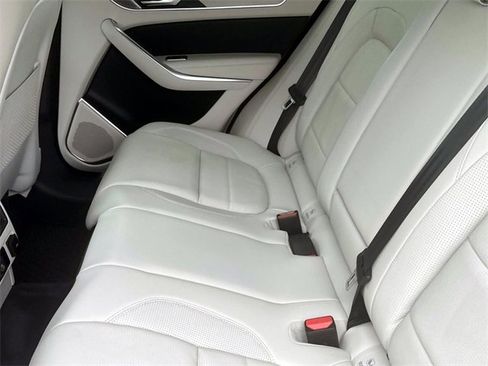 New 2025 Jaguar F-PACE R-Dynamic S image 12