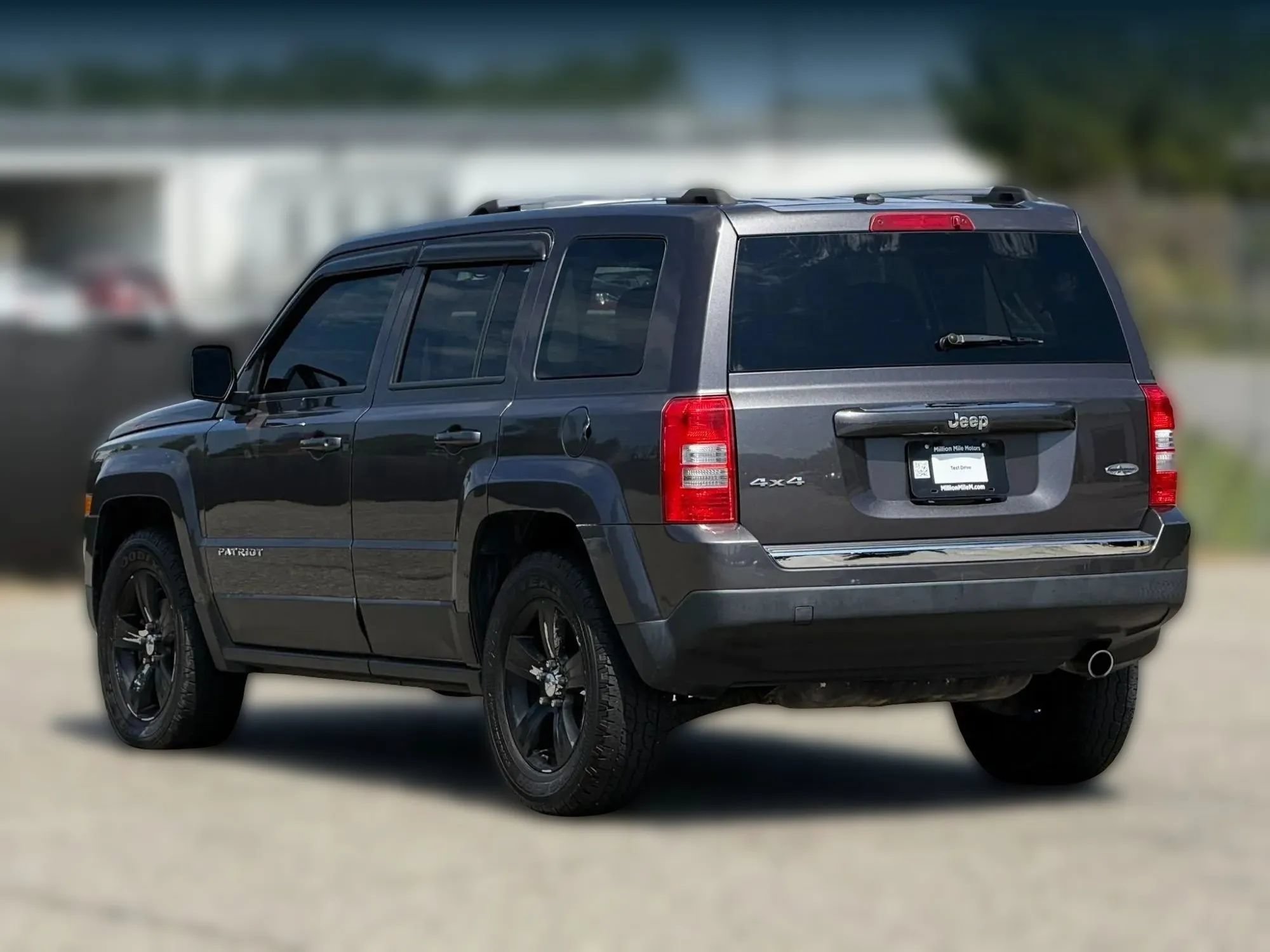Used 2017 Jeep Patriot High Altitude AWD/4WD image 10