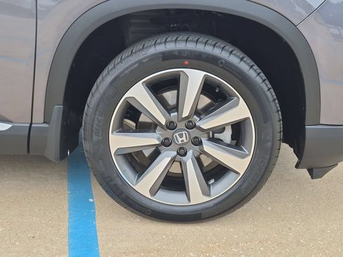 Used 2024 Honda Pilot Elite image 35