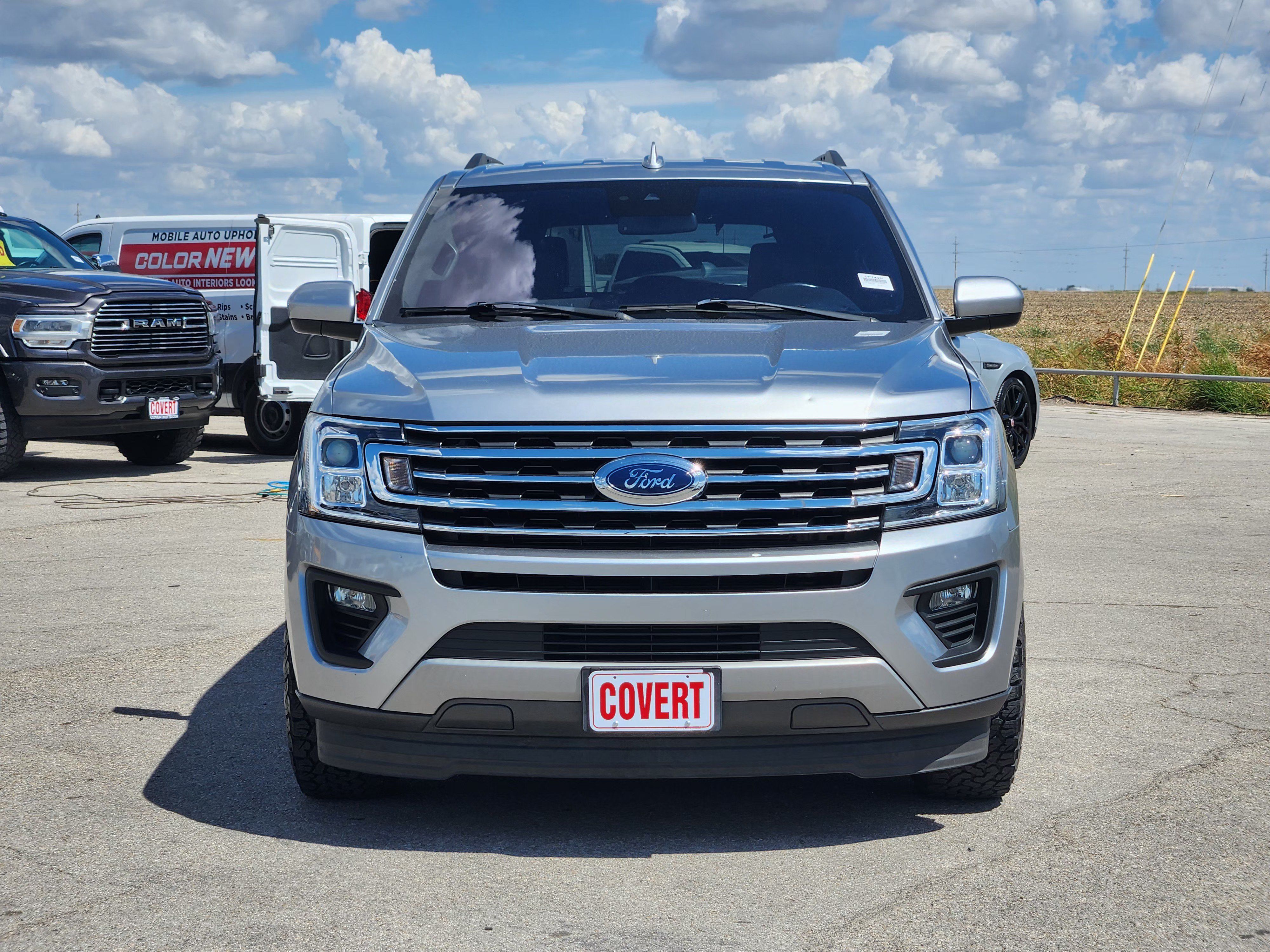 Used 2021 Ford Expedition XLT RWD image 2