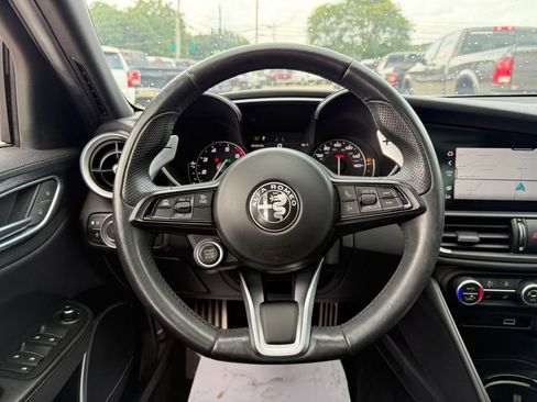 Used 2022 Alfa Romeo Giulia Sprint AWD/4WD image 32