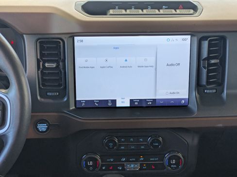 Used 2024 Ford Bronco Outer Banks w/ Sasquatch Package AWD/4WD image 17