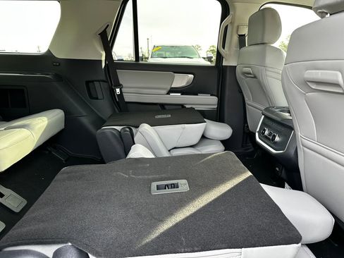 New 2026 Ford Expedition Active image 59