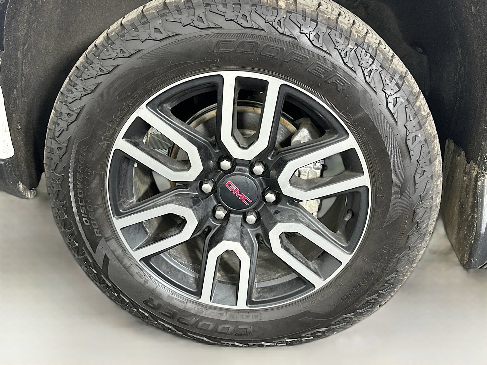 Used 2022 GMC Sierra 1500 AT4 w/ AT4 Preferred Package AWD/4WD image 33