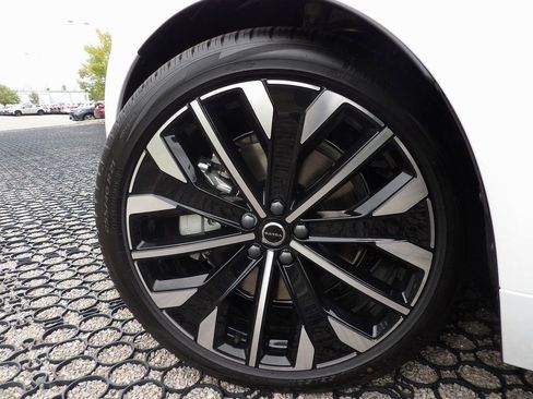 New 2026 Volvo XC60 B5 Ultra w/ Protection Package Premier image 29