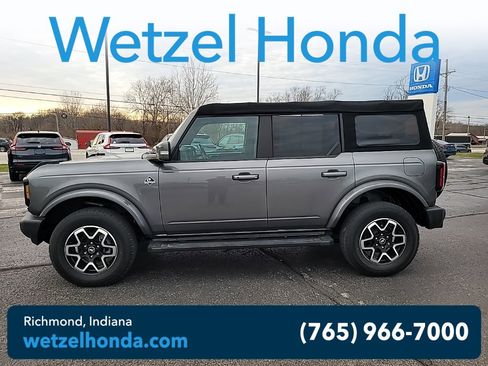 Used 2022 Ford Bronco Outer Banks image 1