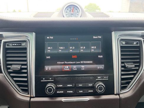 Used 2017 Porsche Macan Turbo image 24