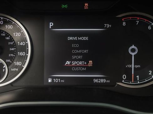 Used 2022 Genesis G70 3.3T AWD/4WD image 76