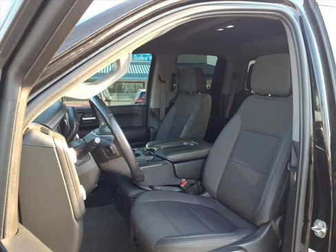 Used 2020 GMC Sierra 1500 Elevation w/ Elevation Value Package image 4