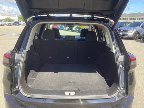 Used 2026 Nissan Rogue SV AWD/4WD image 8