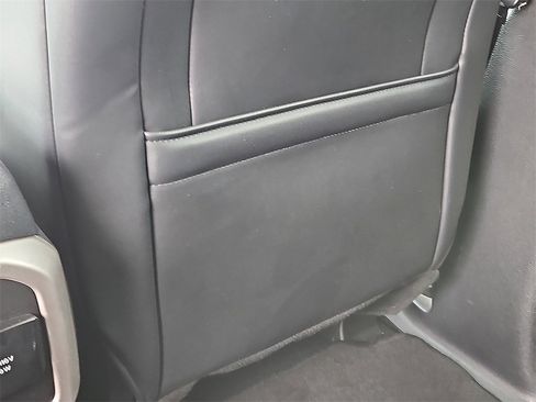 Used 2024 Ford Expedition Max XLT image 17