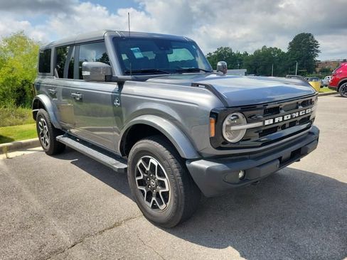 Used 2024 Ford Bronco Outer Banks AWD/4WD image 1
