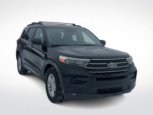 Used 2020 Ford Explorer XLT w/ Comfort Package image 3