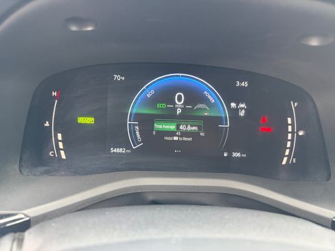 Used 2025 Toyota Camry SE FWD image 13