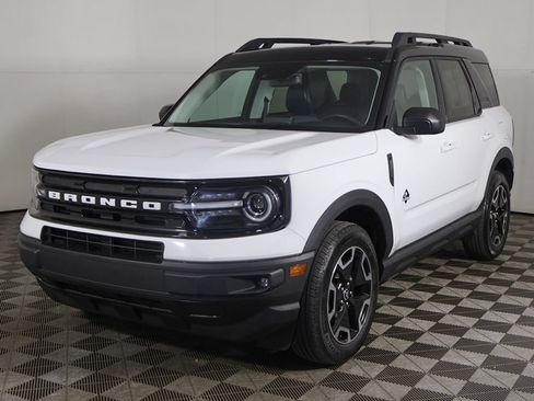 Used 2024 Ford Bronco Sport Outer Banks AWD/4WD image 7