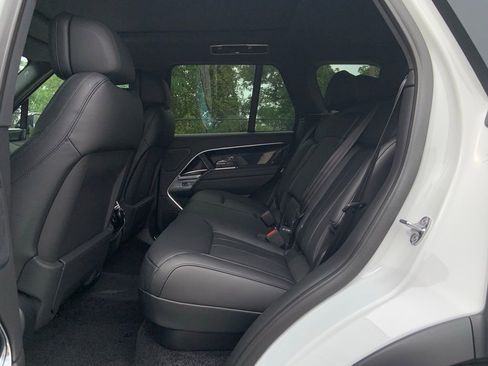 New 2025 Land Rover Range Rover SE image 13
