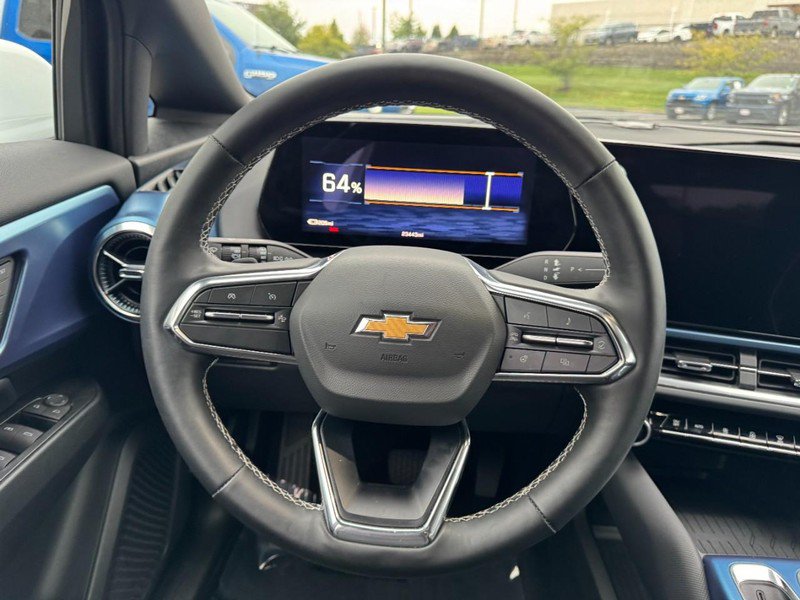Used 2024 Chevrolet Equinox EV LT FWD image 12