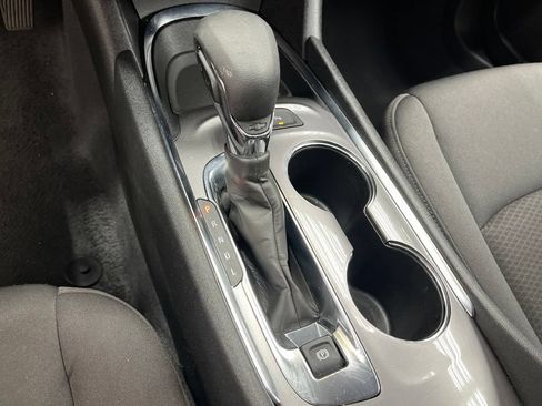 Used 2025 Chevrolet Malibu LT FWD image 24
