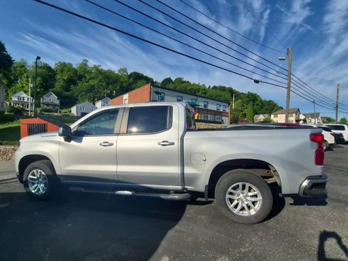 Used 2021 Chevrolet Silverado 1500 LT AWD/4WD image 5