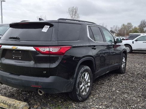 Used 2020 Chevrolet Traverse LT image 3