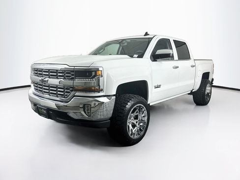 Used 2018 Chevrolet Silverado 1500 LT w/ All Star Edition RWD image 3
