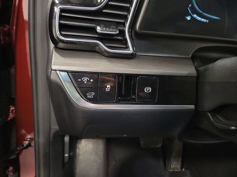 Used 2023 Kia Sportage X-Line w/ X-Line Premium Package AWD/4WD image 23