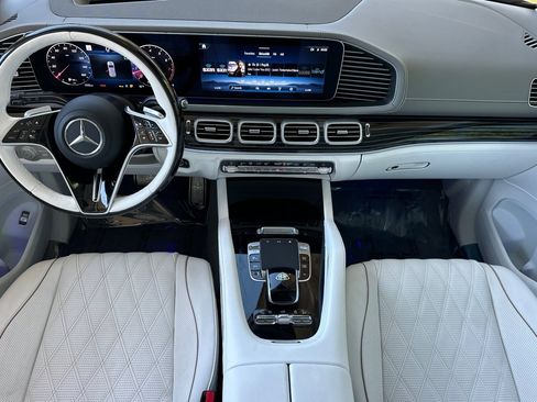 Certified 2025 Mercedes-Benz Maybach GLS 600 4MATIC image 15