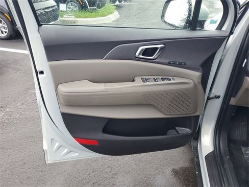 New 2026 Kia Carnival EX image 5