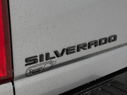 Used 2024 Chevrolet Silverado 3500 LTZ w/ LTZ Premium Package image 19