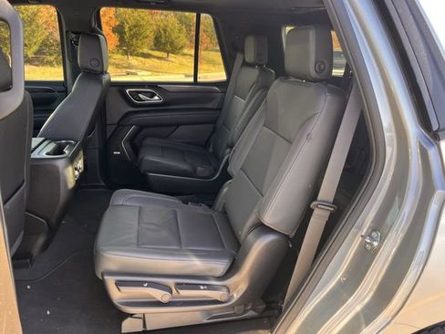 Used 2024 Chevrolet Tahoe Z71 w/ Luxury Package image 30