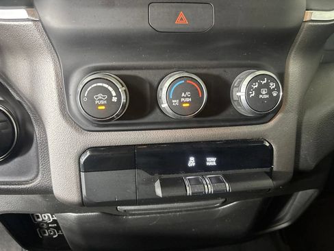 Used 2019 RAM 1500 Big Horn AWD/4WD image 20