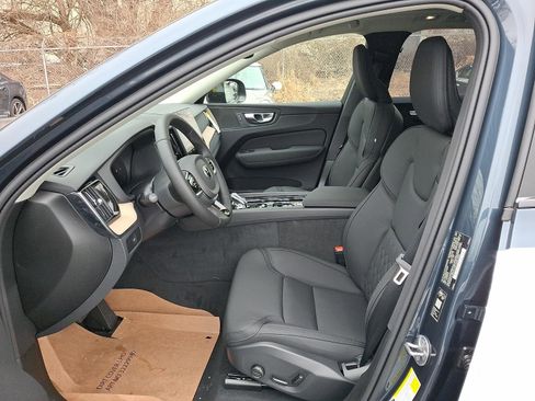 New 2026 Volvo XC60 B5 Plus w/ Climate Package AWD/4WD image 9