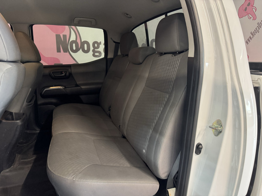 Used 2020 Toyota Tacoma SR5 RWD image 19