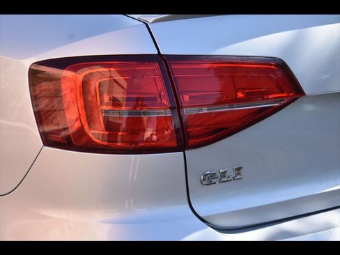 Used 2016 Volkswagen Jetta GLI SEL FWD image 48